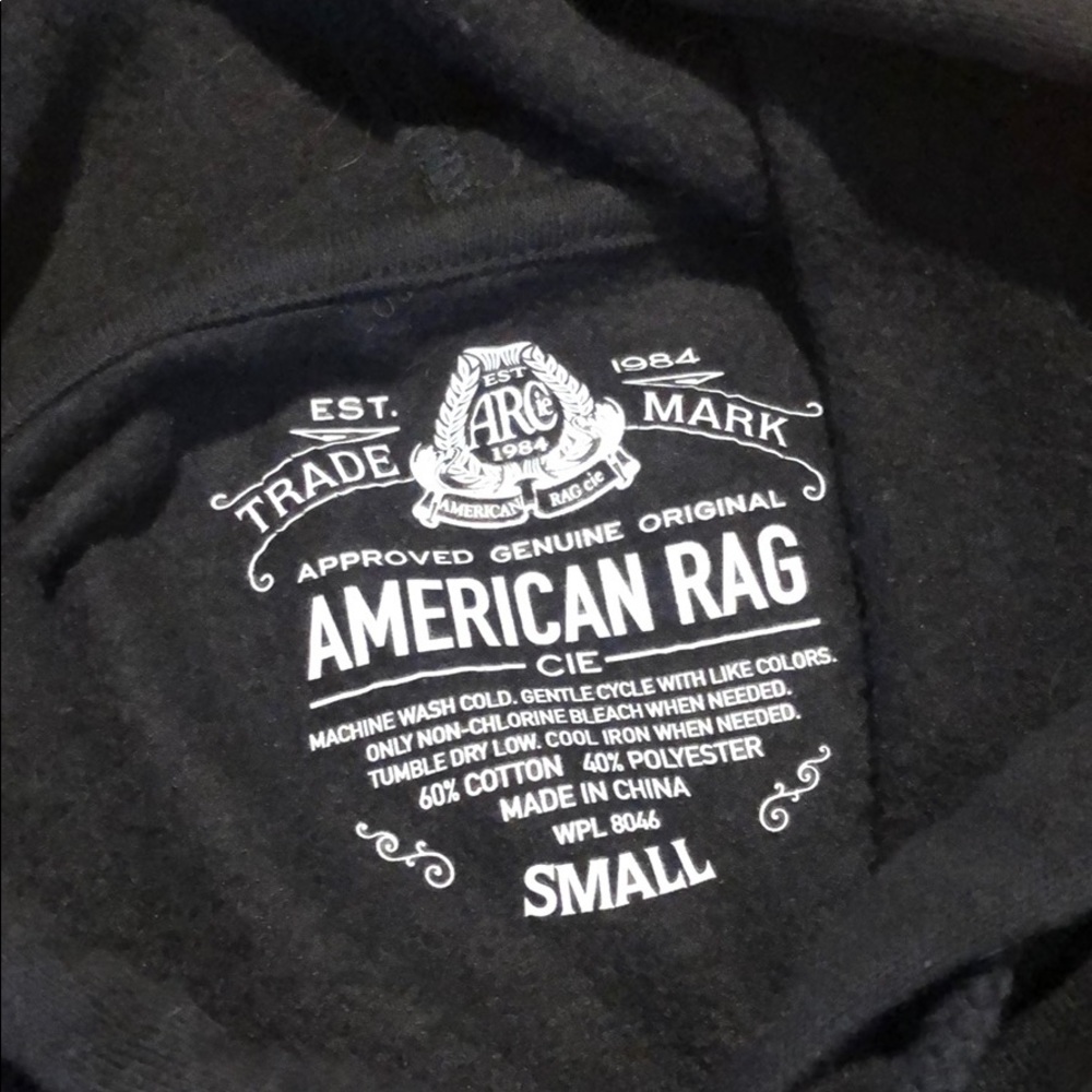 T-Shirt Hoodie - Picture 2 of 3